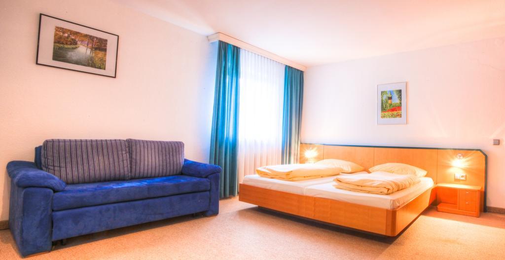 Barfusser Hotel Neu-Ulm Szoba fotó